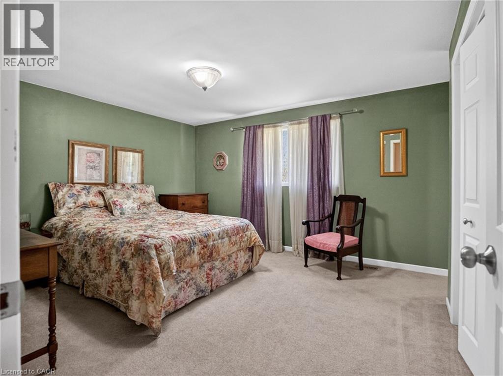 17 MONTGOMERY Road - 29