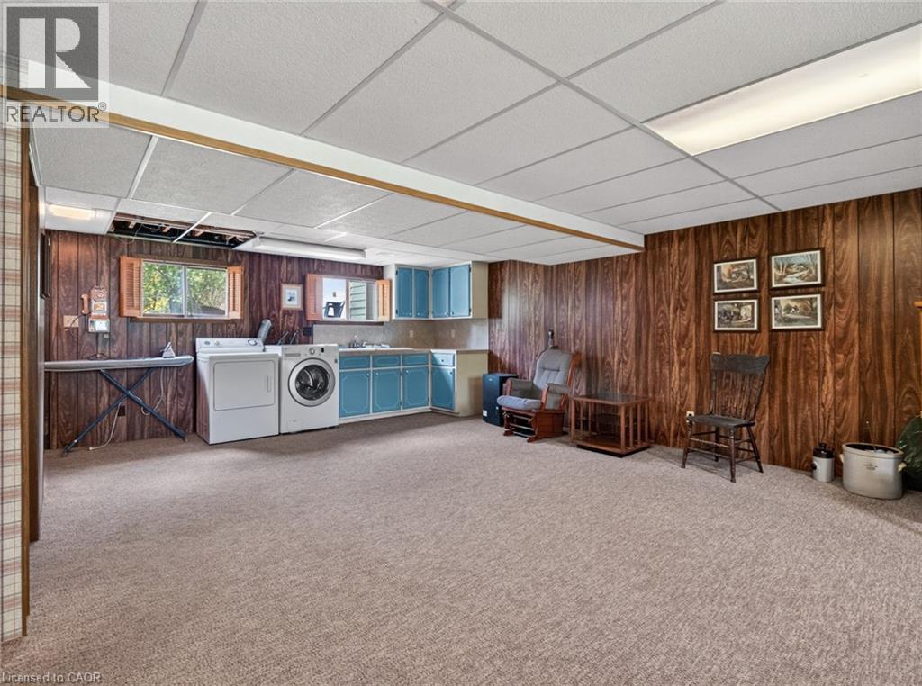 17 MONTGOMERY Road - 33