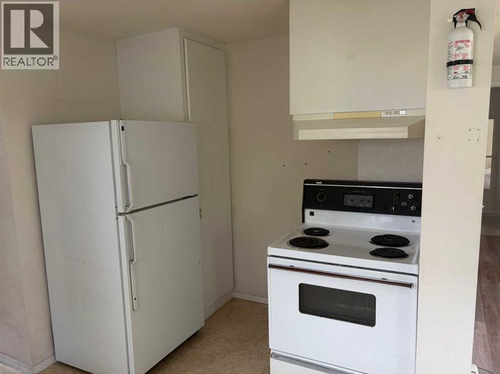 4815 46 Ave - photo 4