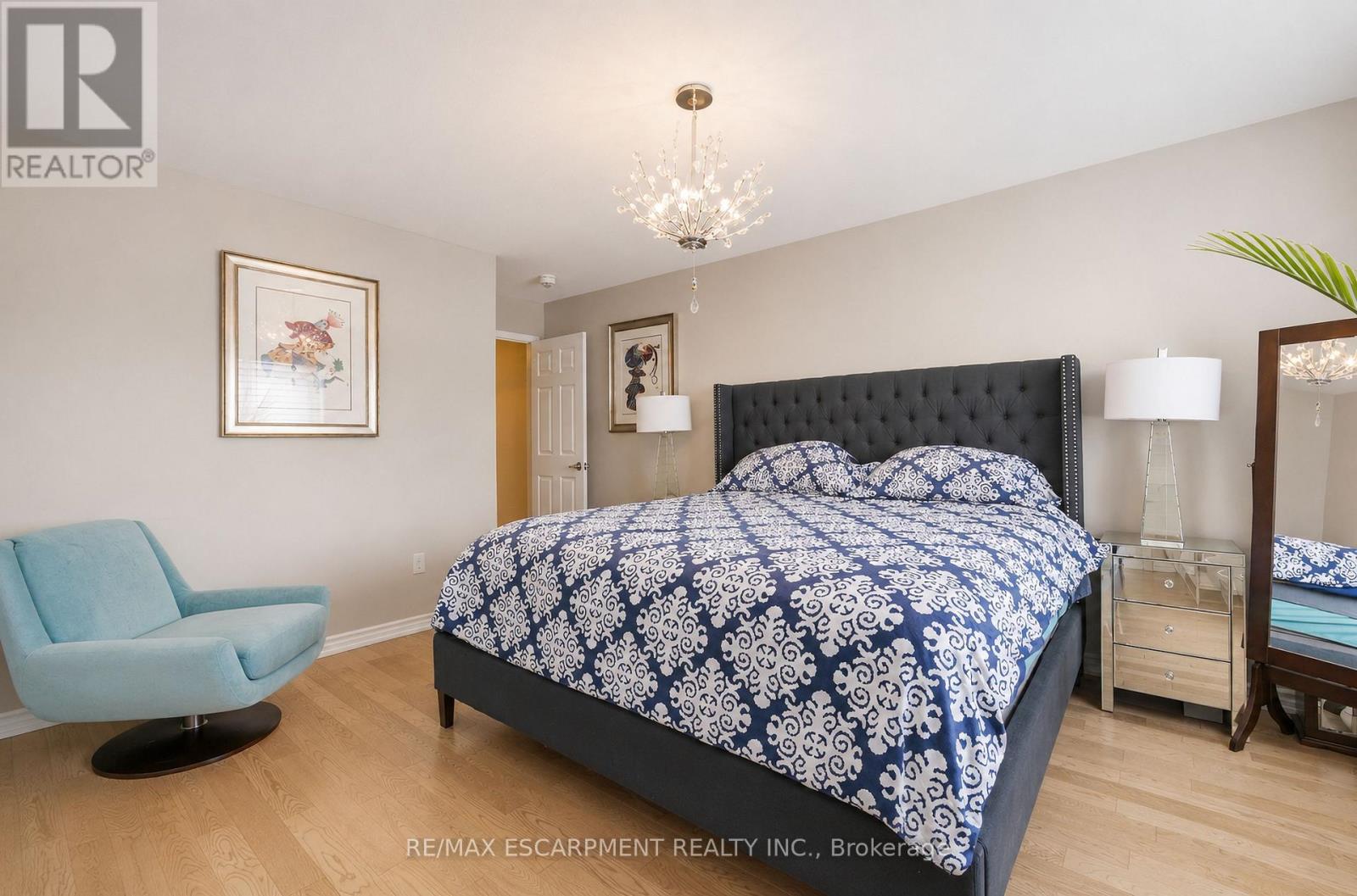 44 STILLWATER CRESCENT - 10