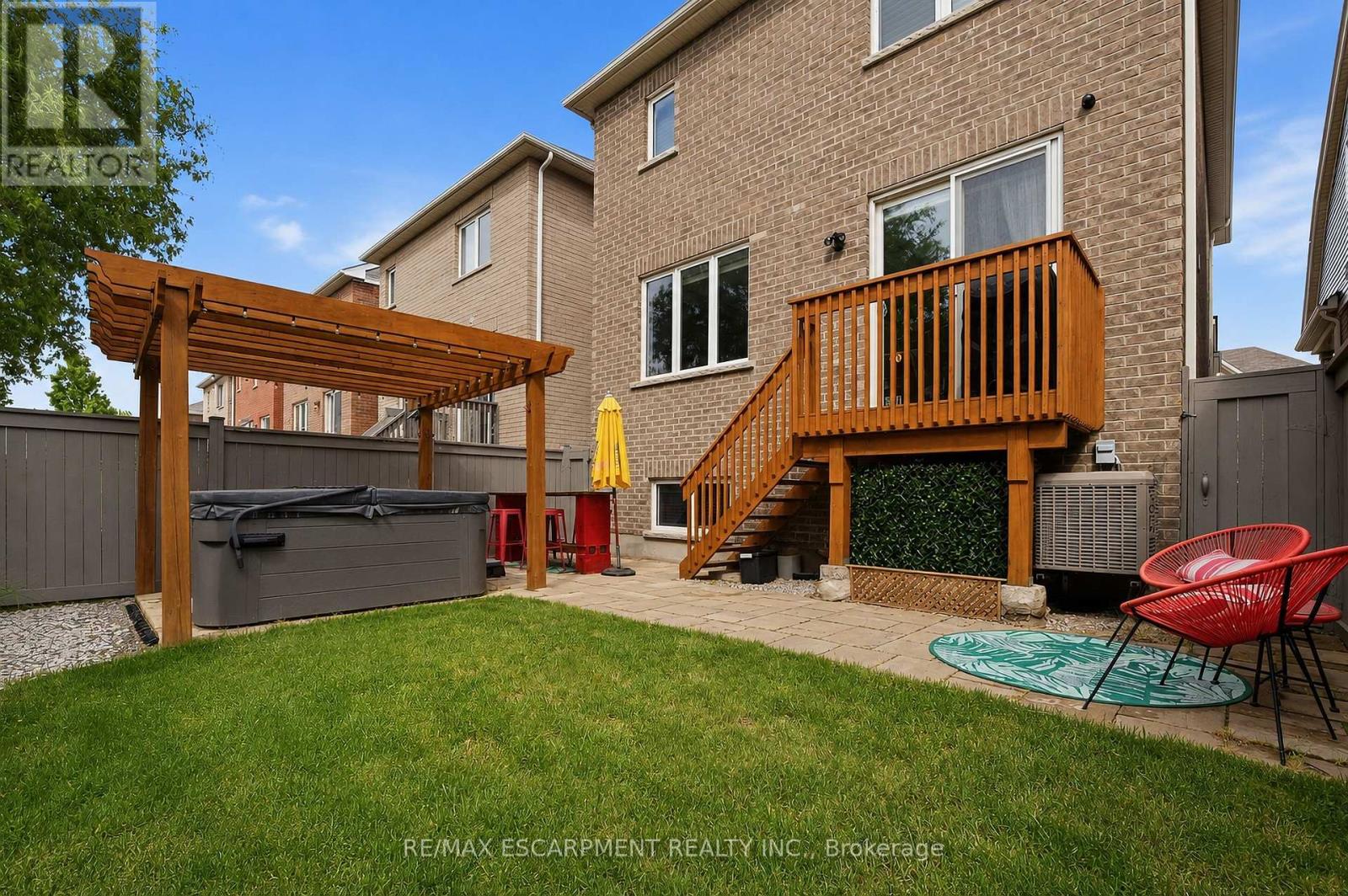 44 STILLWATER CRESCENT - 22