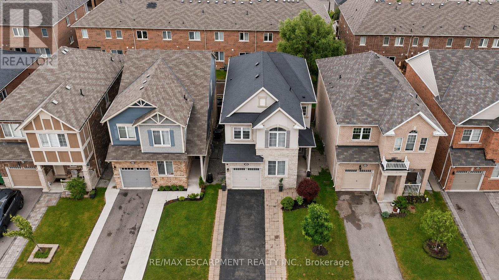 44 STILLWATER CRESCENT - 23