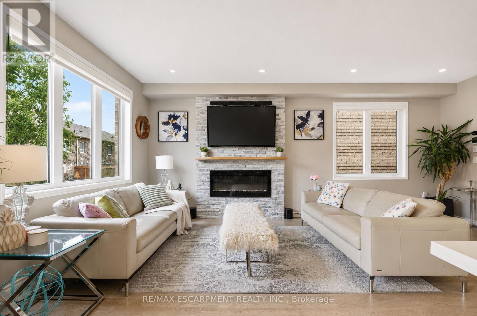 44 STILLWATER CRESCENT - 5