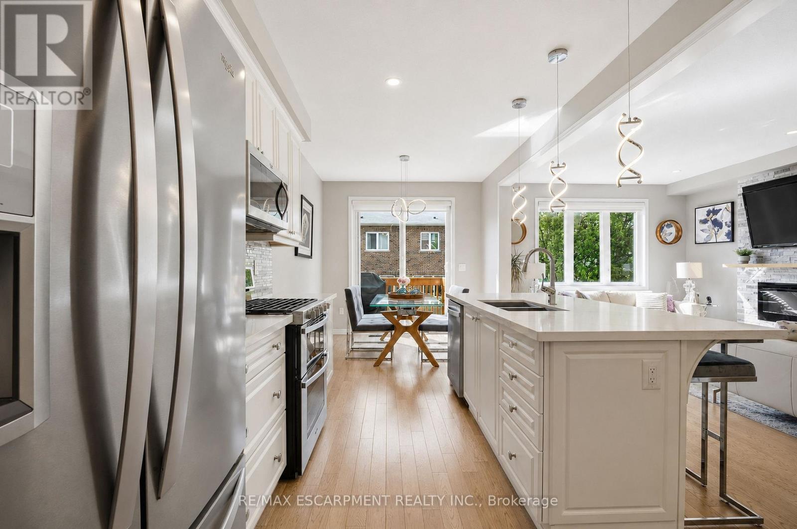 44 STILLWATER CRESCENT - 6