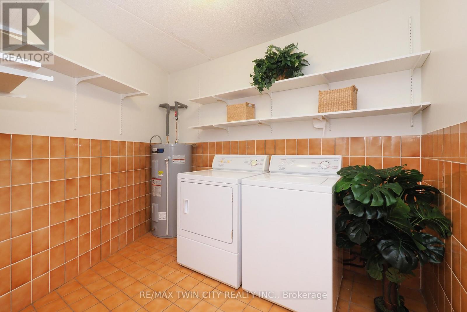 #265 40 TANNERY STREET E - 26