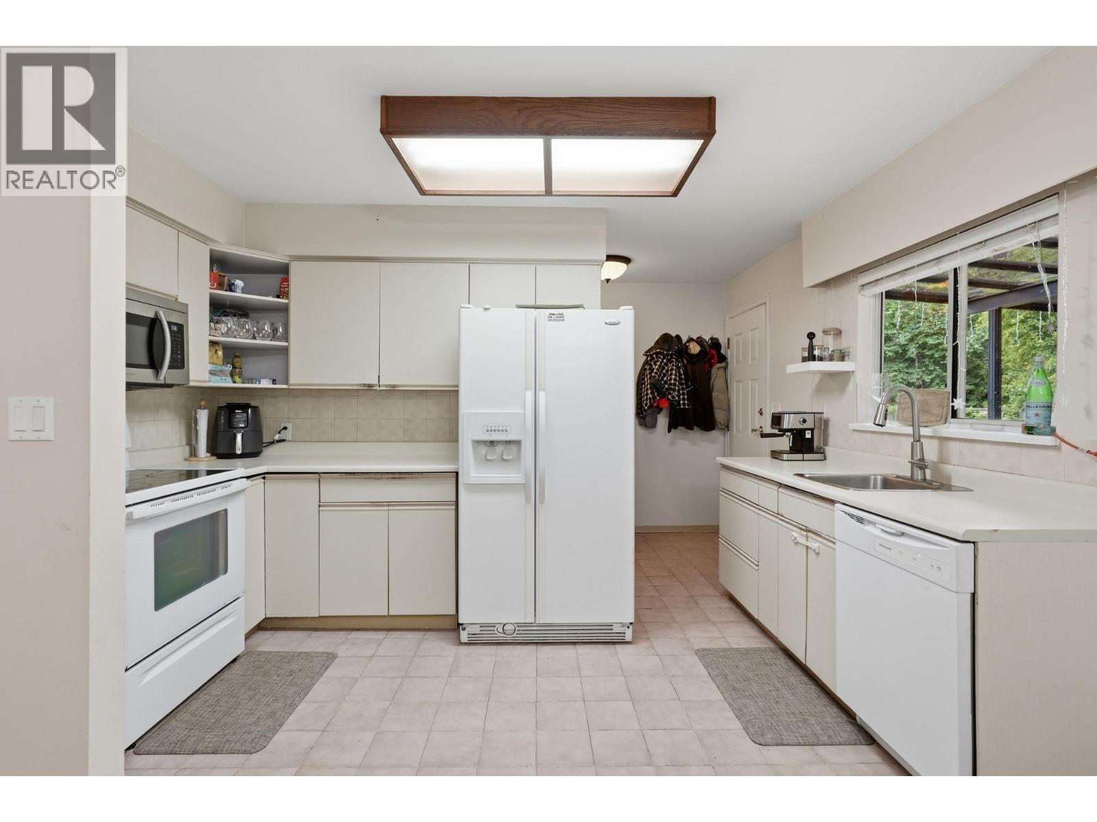 5857 16 Avenue, Delta