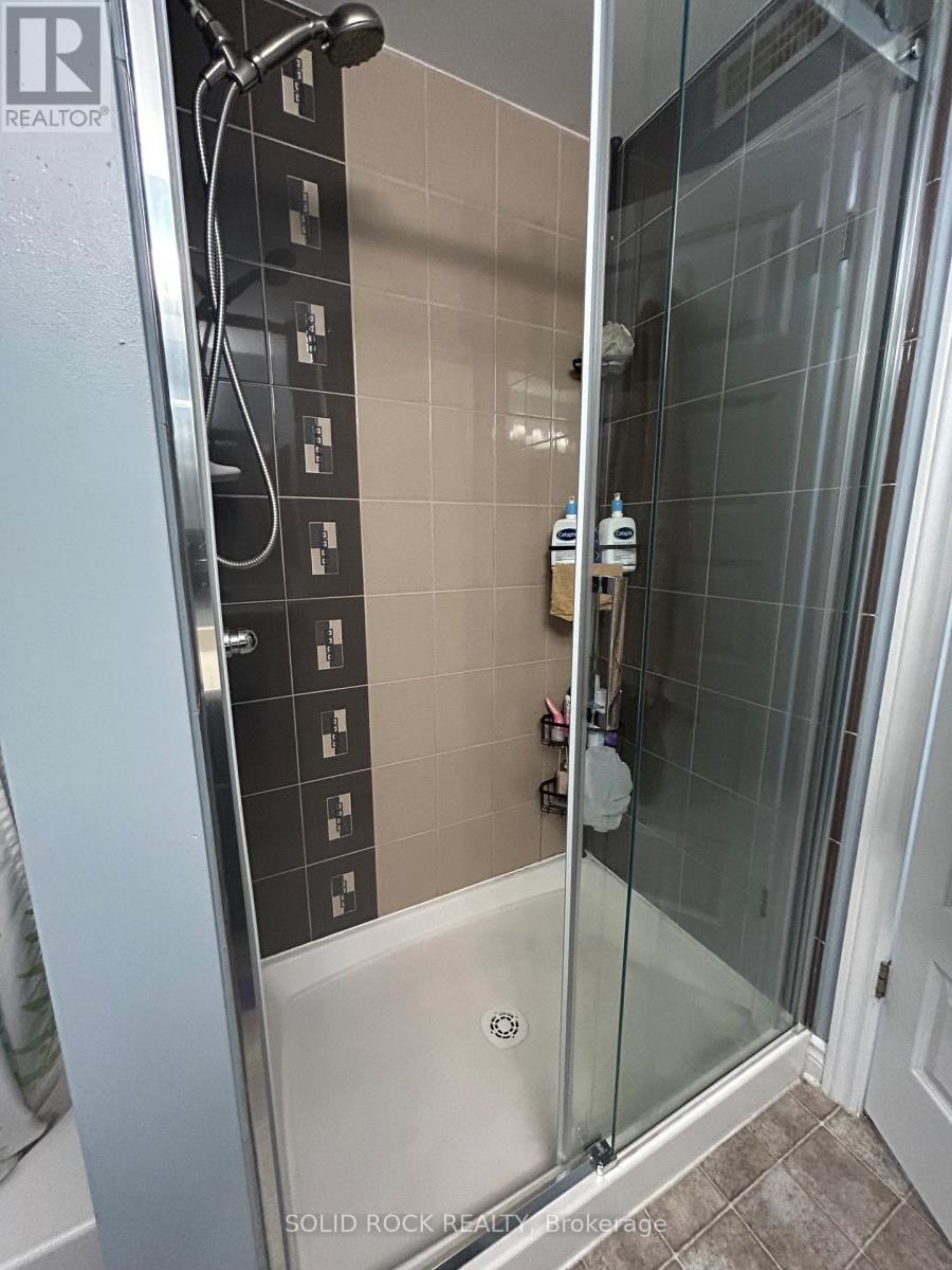 2 Bed, 2 Bath House for Rent in Ottawa – 1 – 305 CRESTHAVEN DRIVE, Ottawa – MLS# X13417646 - Image 15