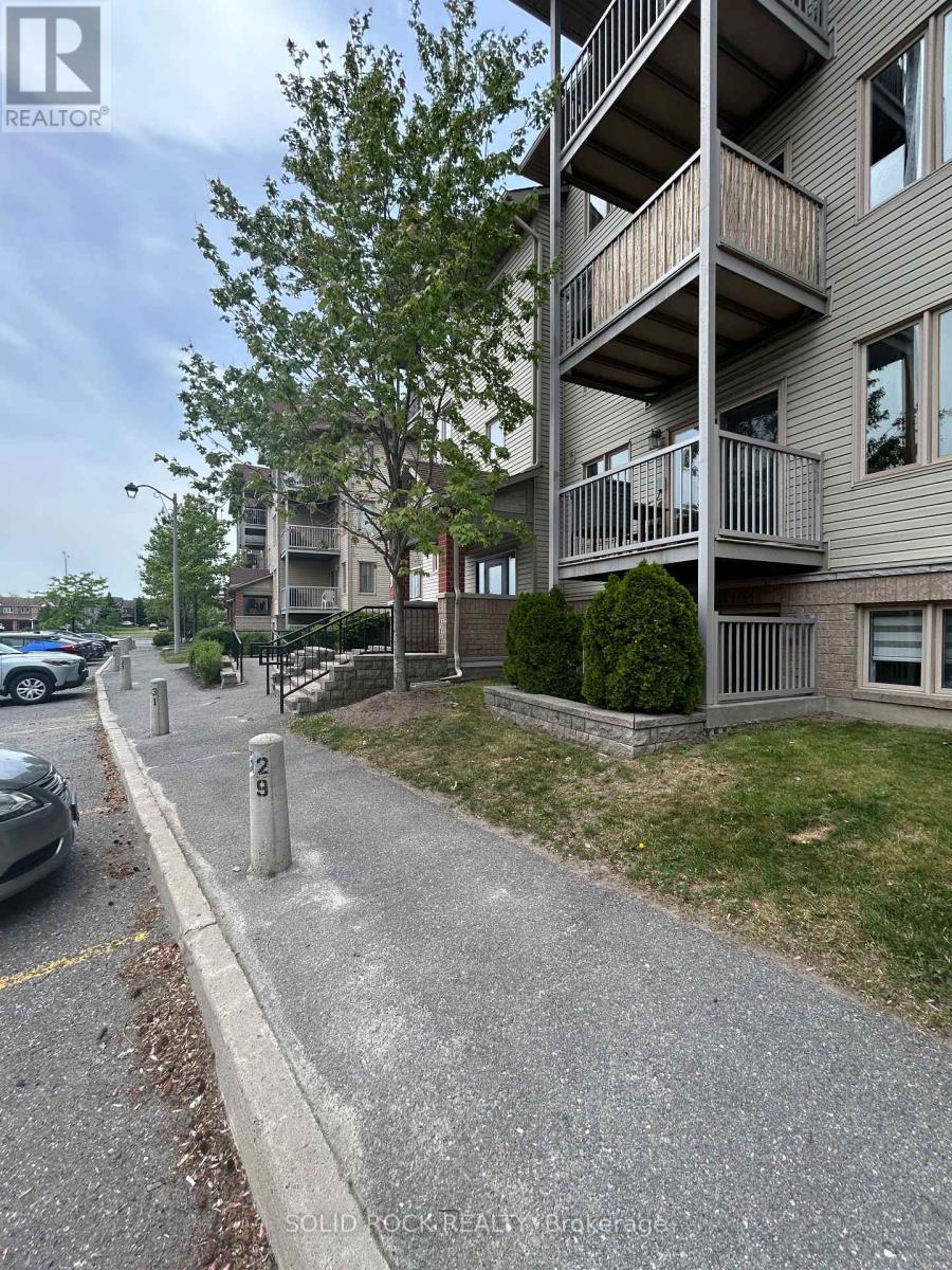 2 Bed, 2 Bath House for Rent in Ottawa – 1 – 305 CRESTHAVEN DRIVE, Ottawa – MLS# X13417646 - Image 25