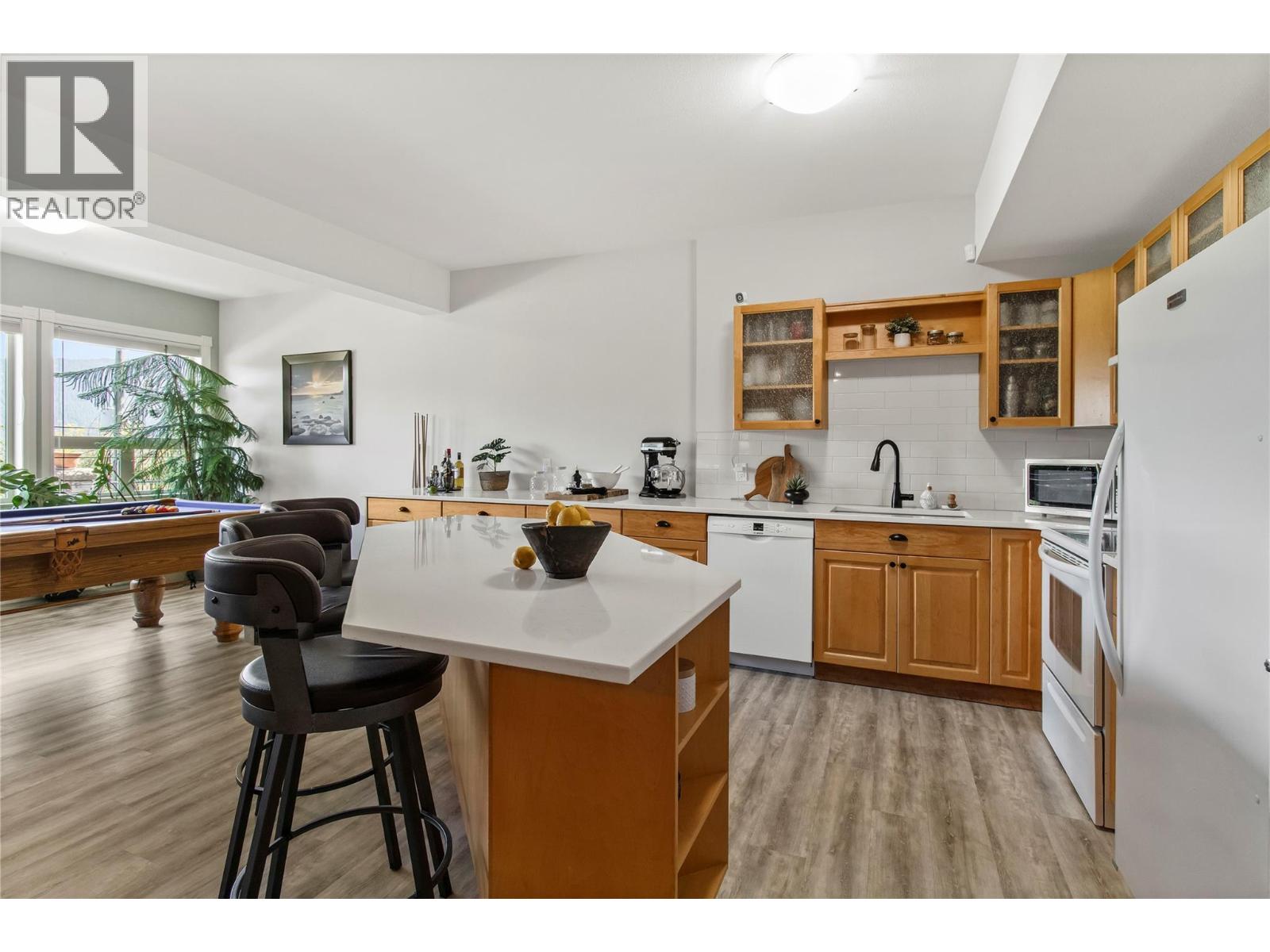  2422 Waverly Drive, Blind Bay