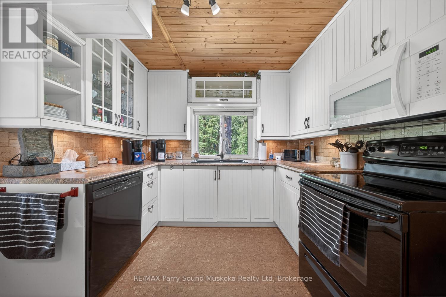 203 HORSESHOE LAKE ROAD - 32