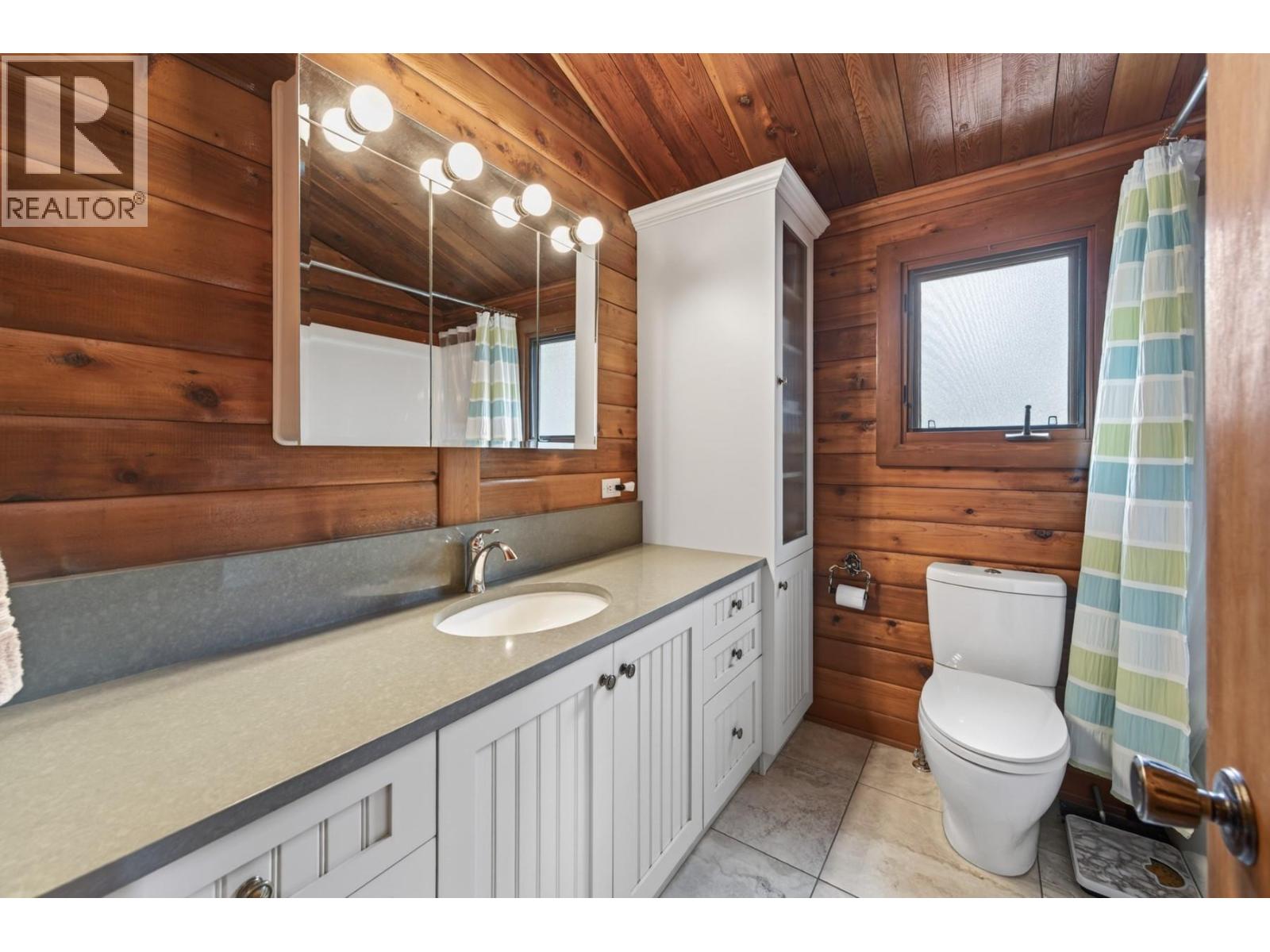 46300 Sea to Sky  99 North Highway, Lillooet