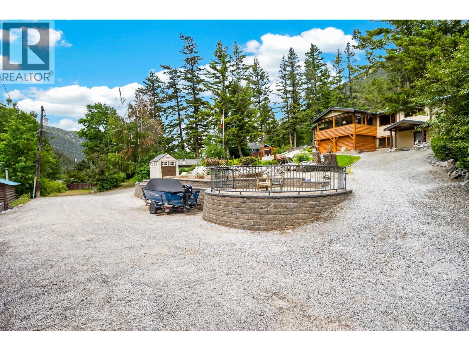 46300 Sea to Sky  99 North Highway, Lillooet