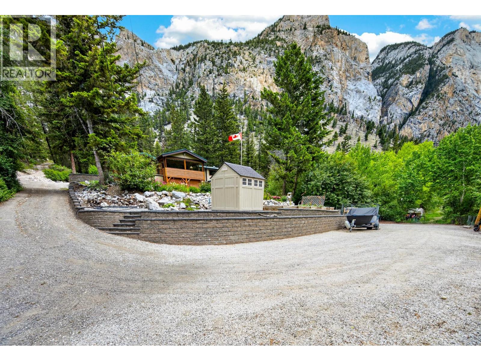 46300 Sea to Sky  99 North Highway, Lillooet
