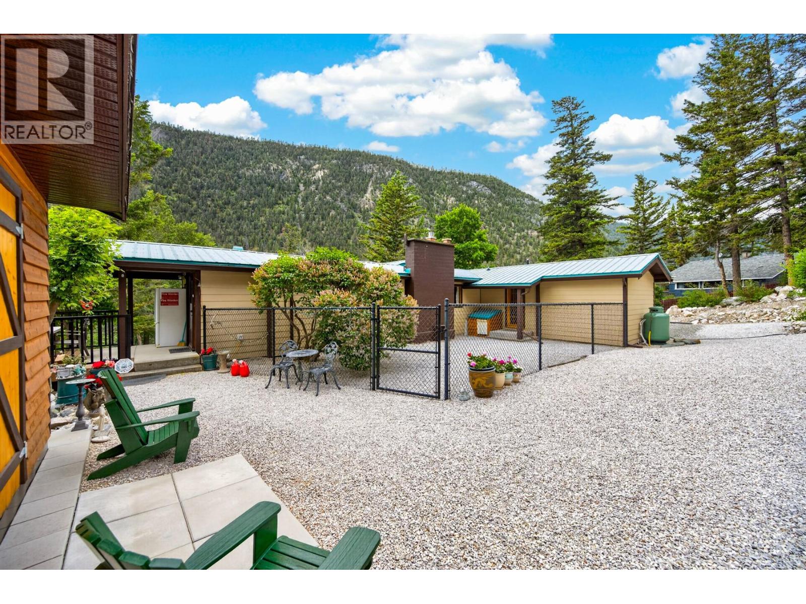 46300 Sea to Sky  99 North Highway, Lillooet