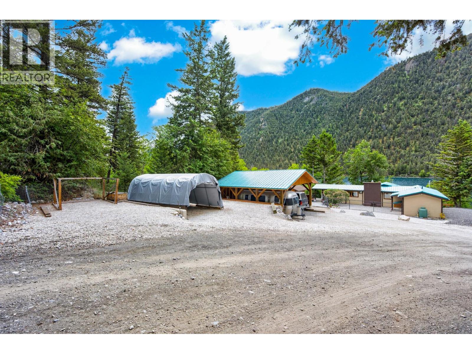 46300 Sea to Sky  99 North Highway, Lillooet