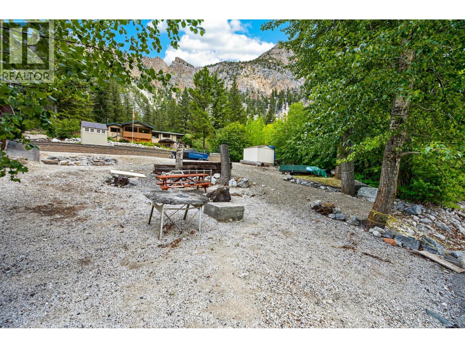 46300 Sea to Sky  99 North Highway, Lillooet