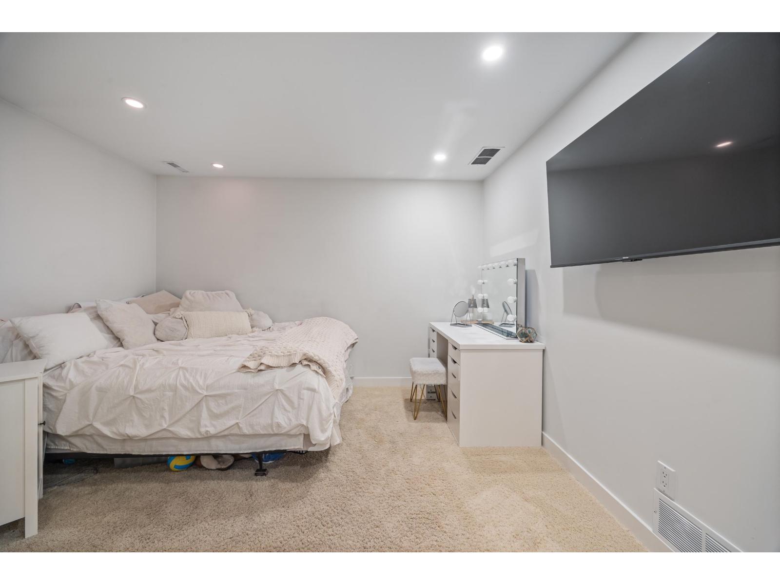 85 17097 64 AVENUE