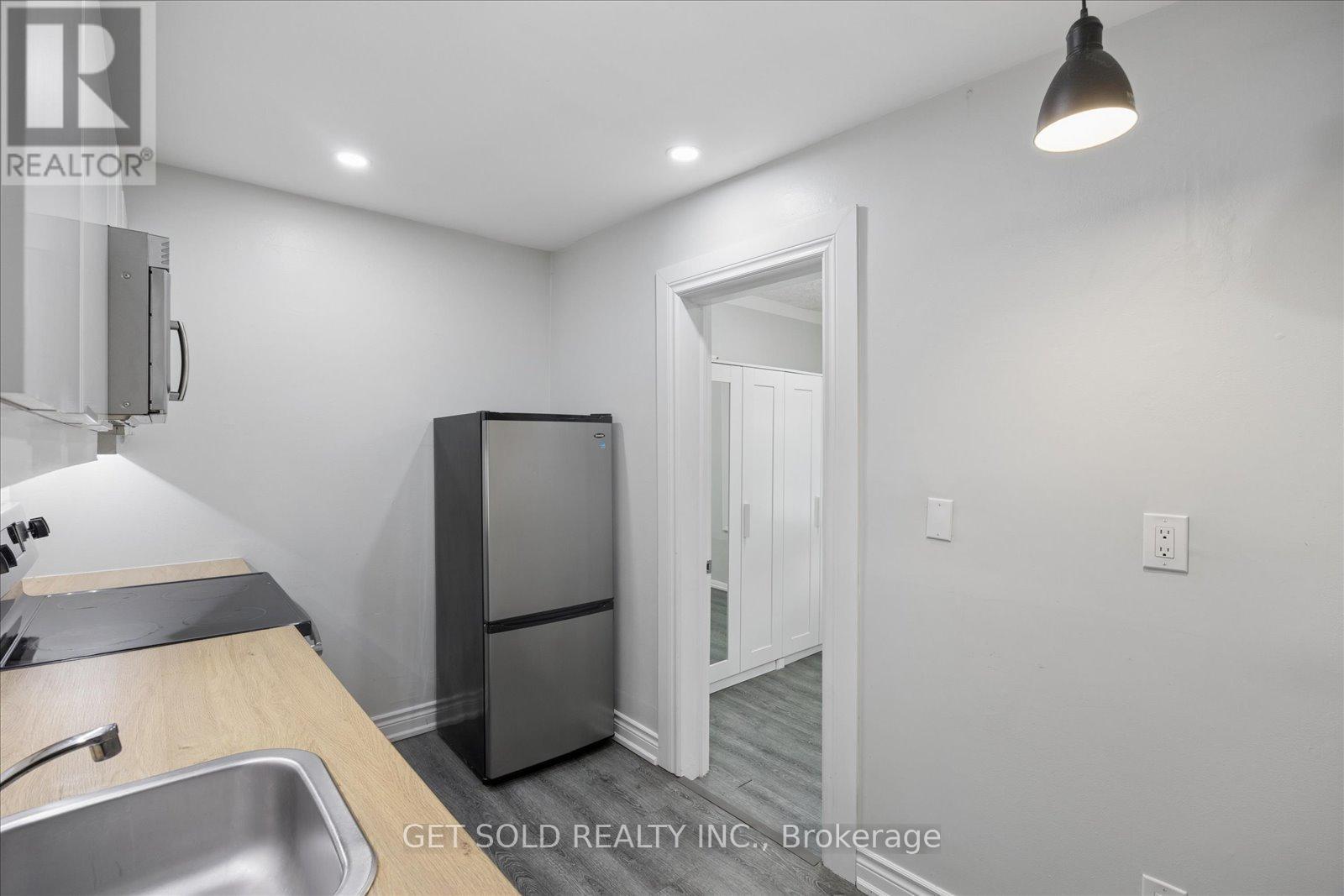 1089-1091 DOVERCOURT ROAD - 13