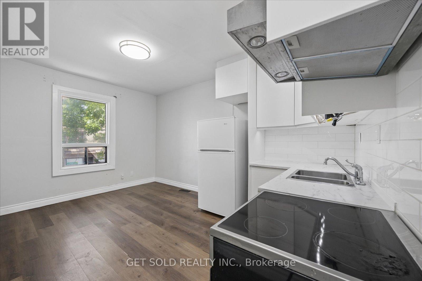 1089-1091 DOVERCOURT ROAD - 9