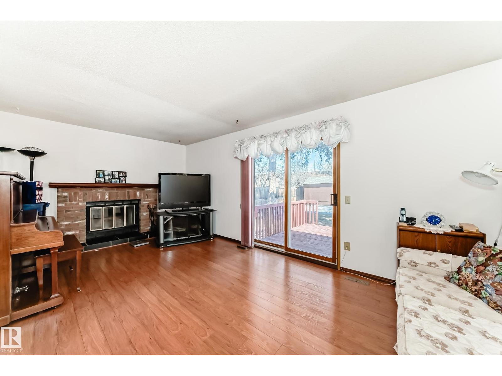 3933 103B ST NW — photo 17