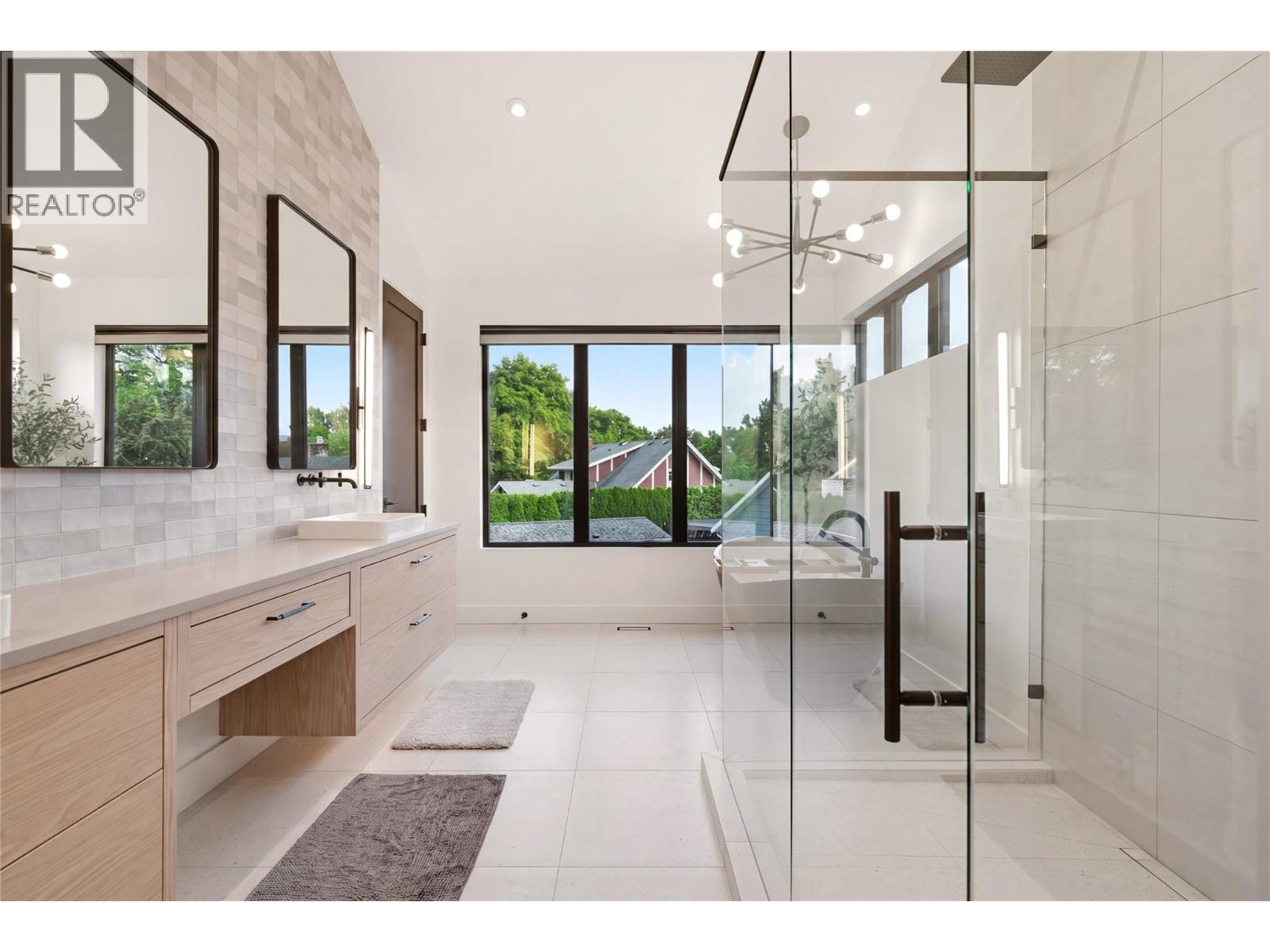 267 Lake Avenue, Kelowna
