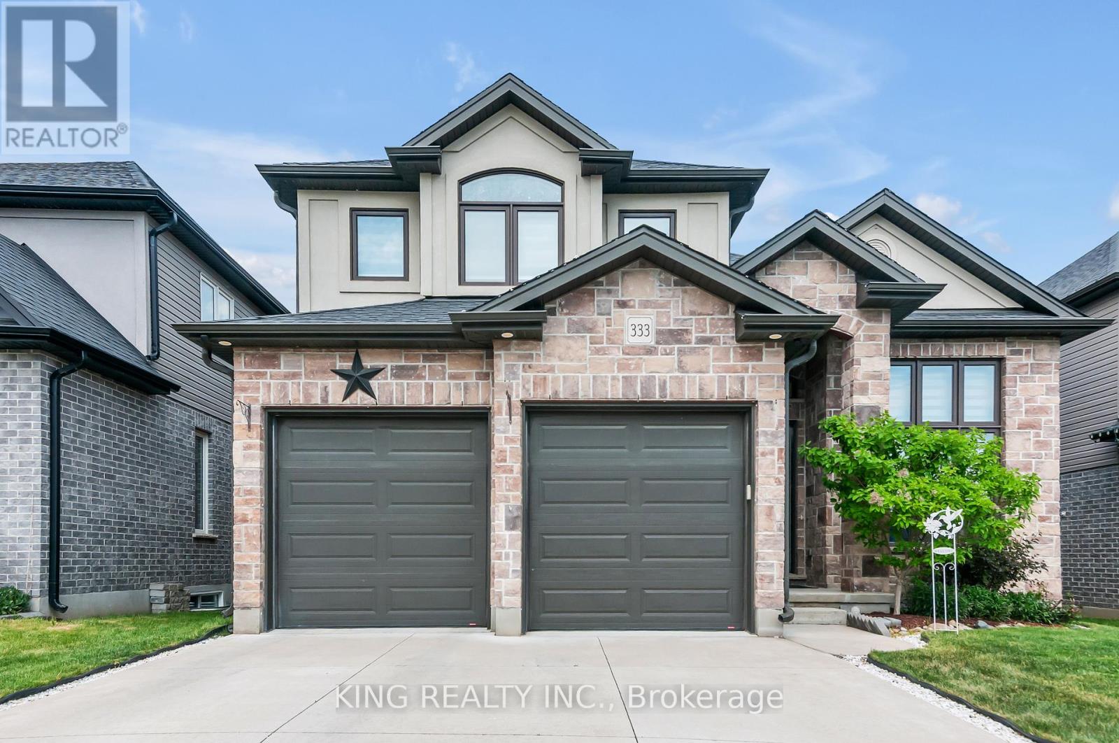 333 MASTERS DRIVE - 4