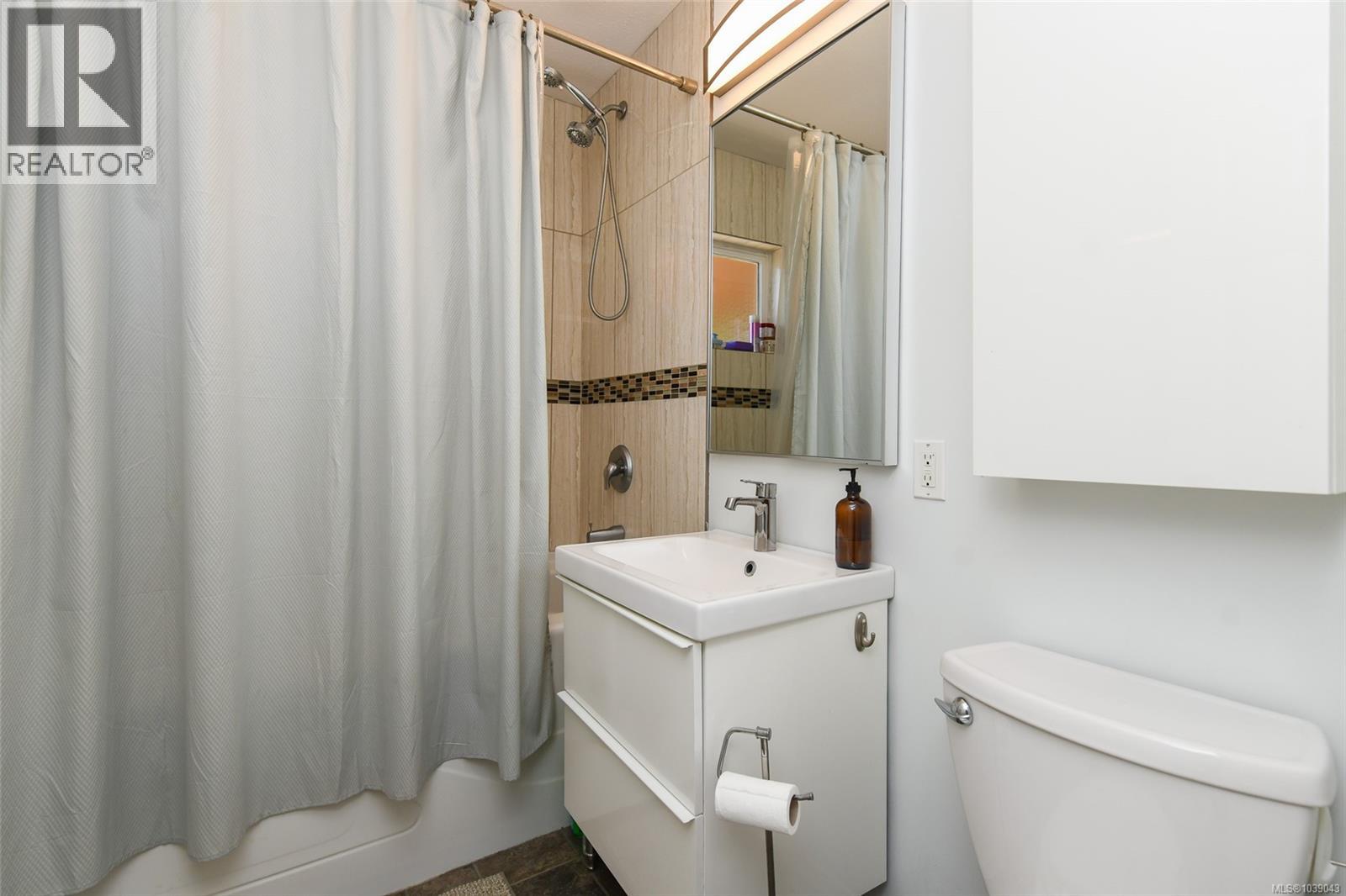 1215 10th St - 14