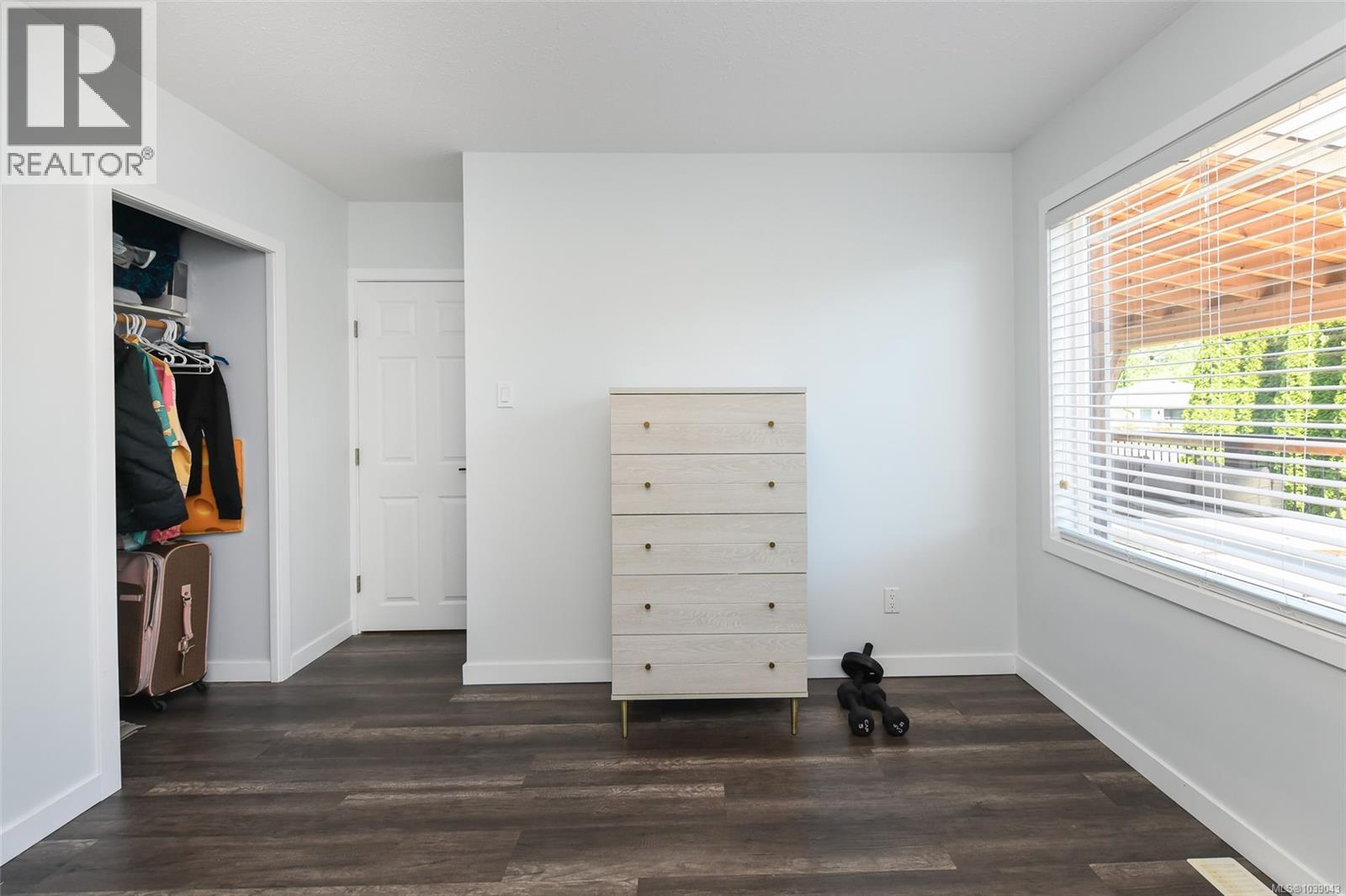 1215 10th St - 16