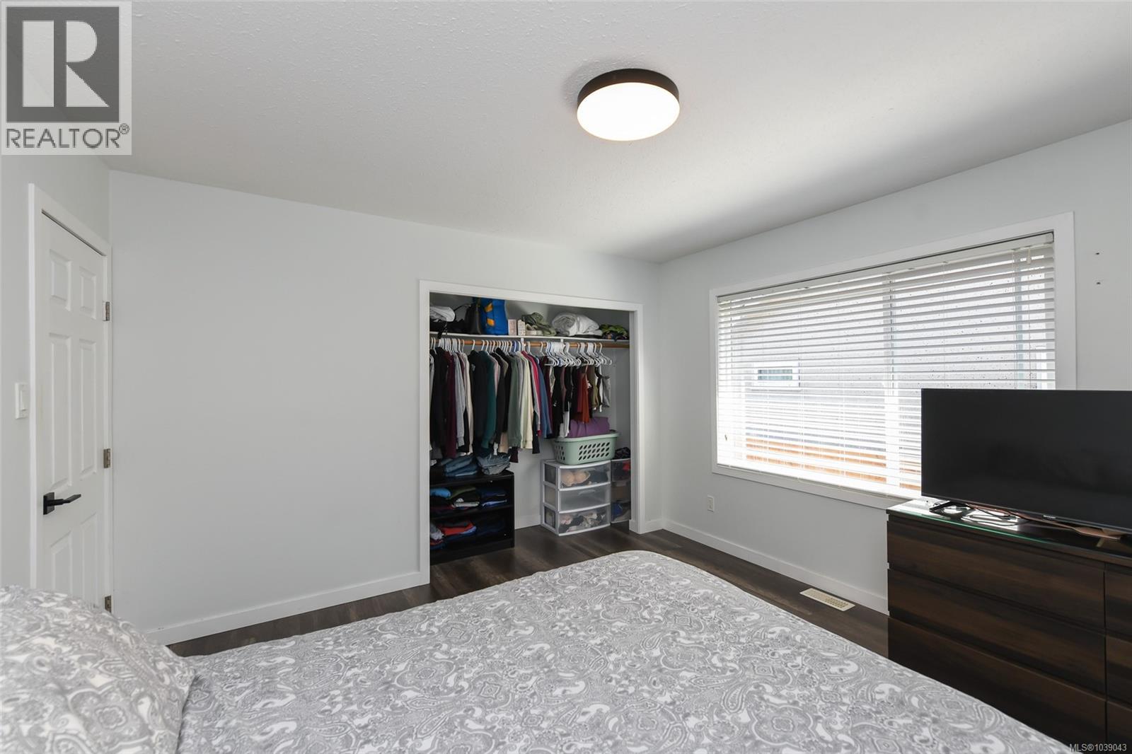 1215 10th St - 18