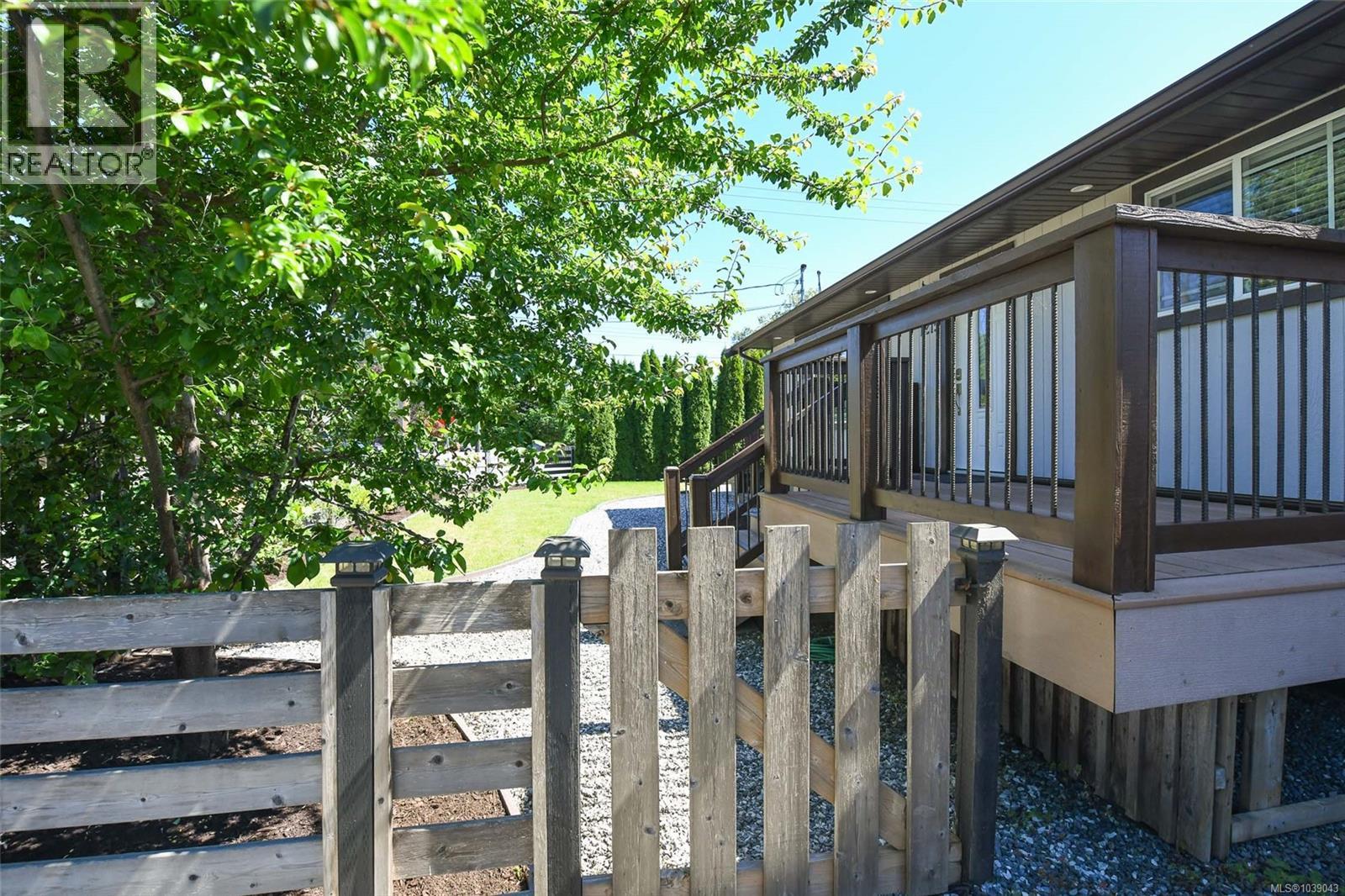 1215 10th St - 27