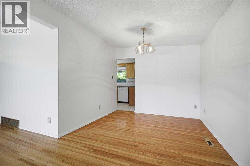 3227 Boulton Road NW — photo 9