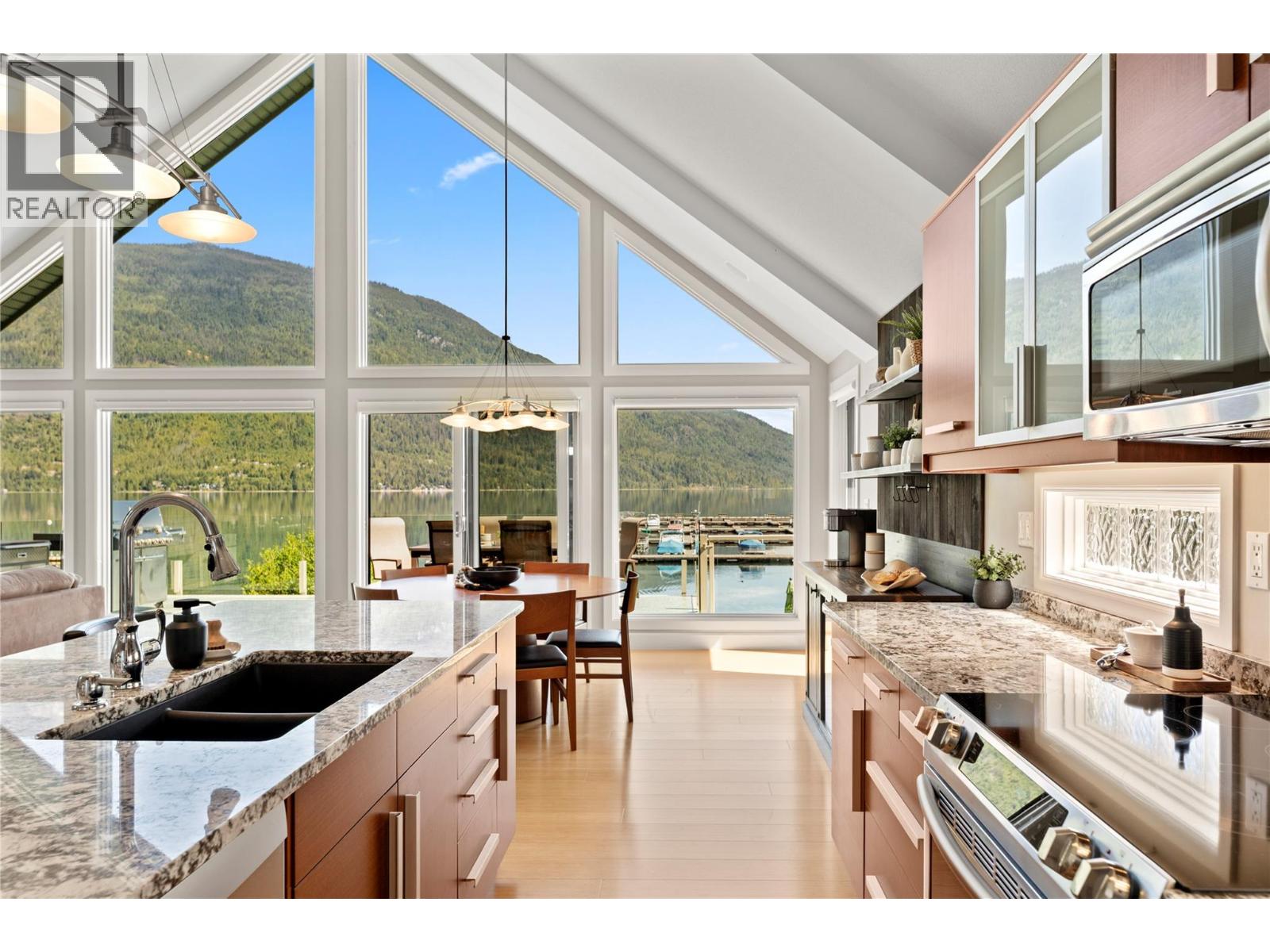 6421 Eagle Bay Road Unit# 13, Eagle Bay
