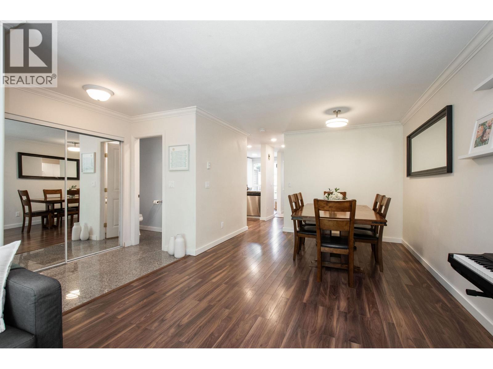 1 270 E KEITH ROAD, North Vancouver
