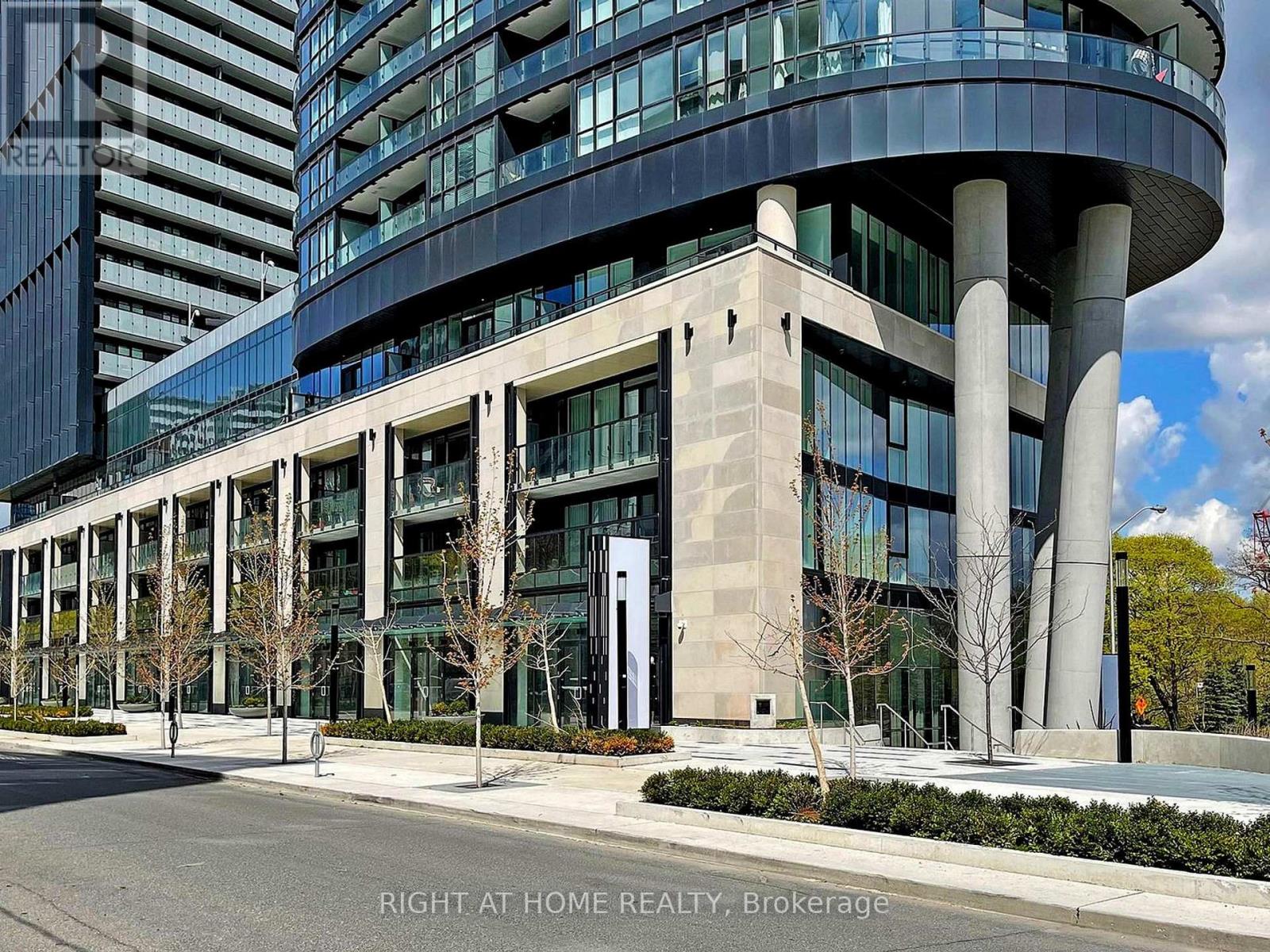 Listing photo of 3115 - 585 BLOOR STREET E
