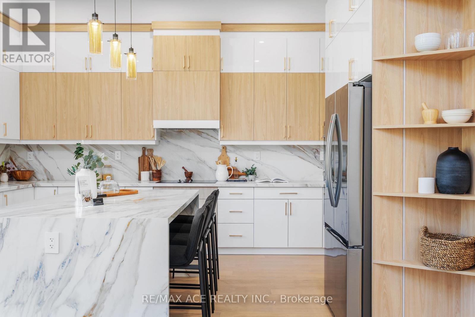 5 LARWOOD BOULEVARD - 19