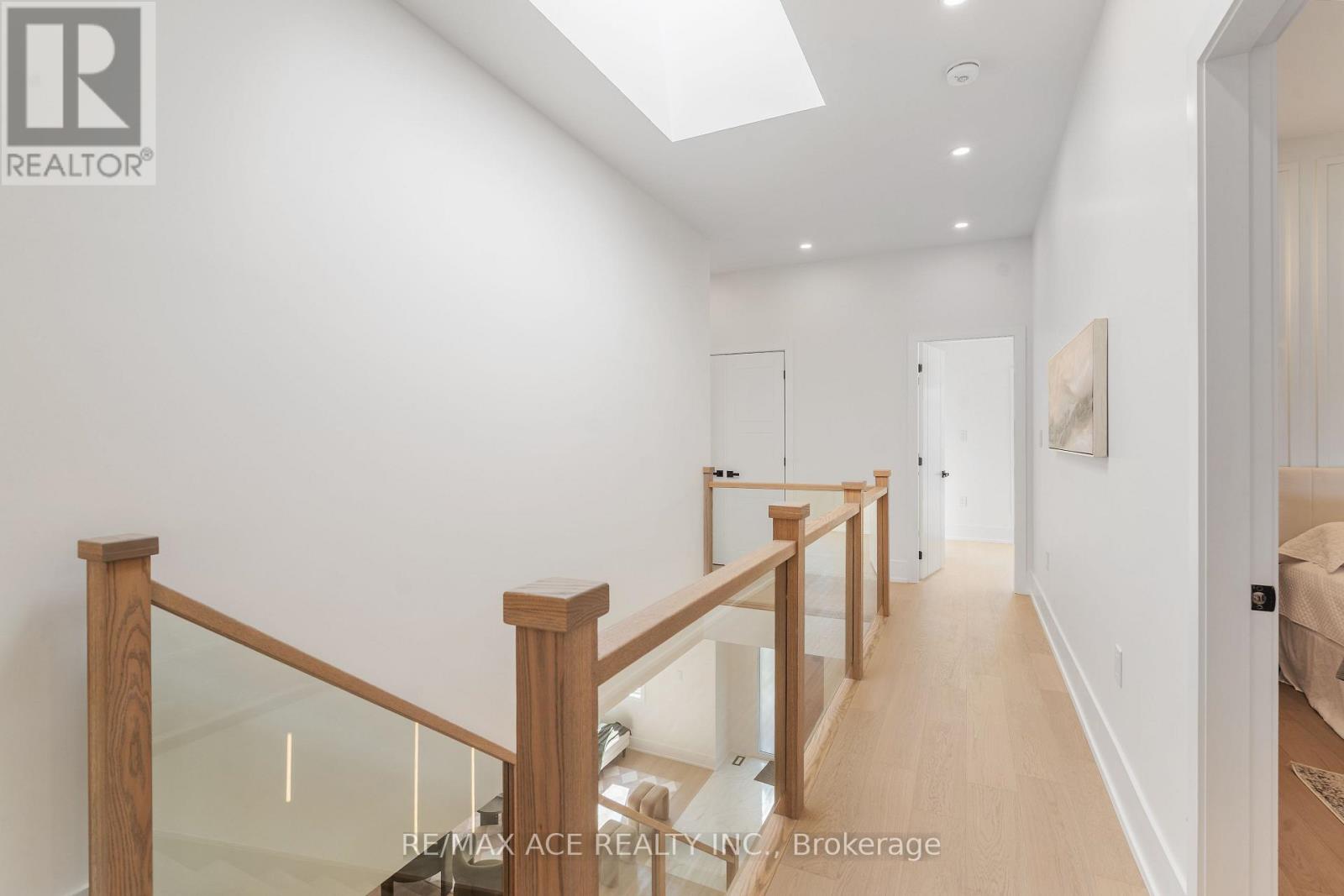 5 LARWOOD BOULEVARD - 26