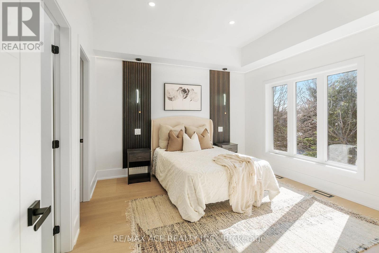 5 LARWOOD BOULEVARD - 38