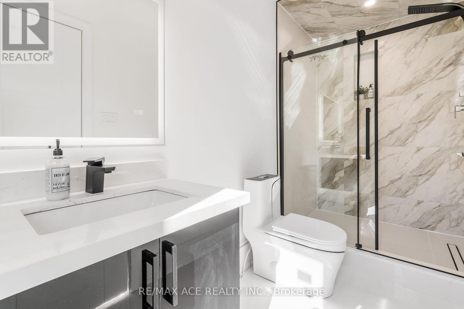 5 LARWOOD BOULEVARD - 45