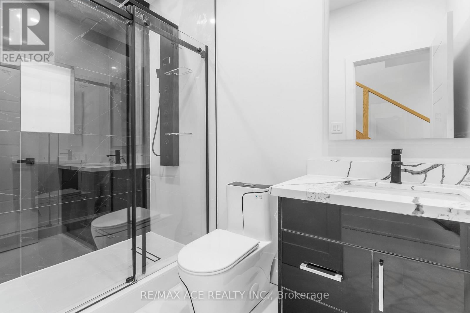 5 LARWOOD BOULEVARD - 46