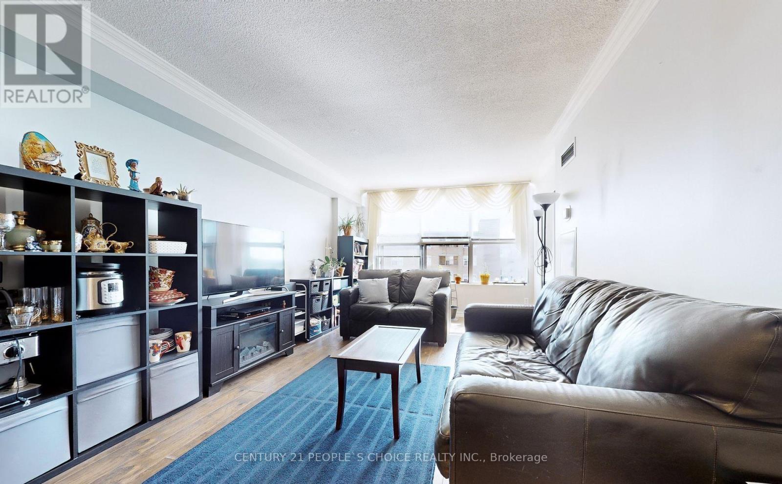 #909 250 DAVIS DRIVE - 15