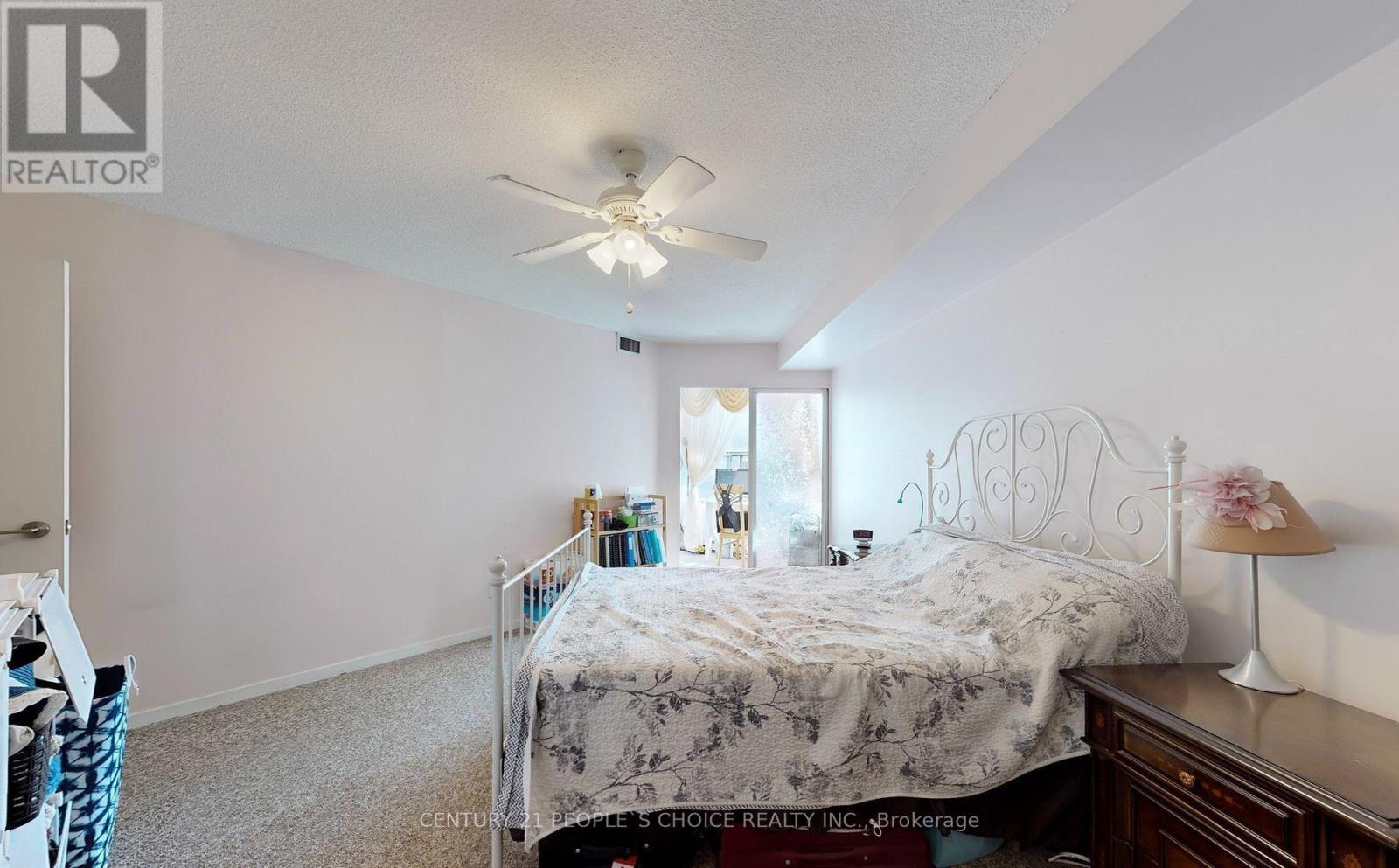 #909 250 DAVIS DRIVE - 22