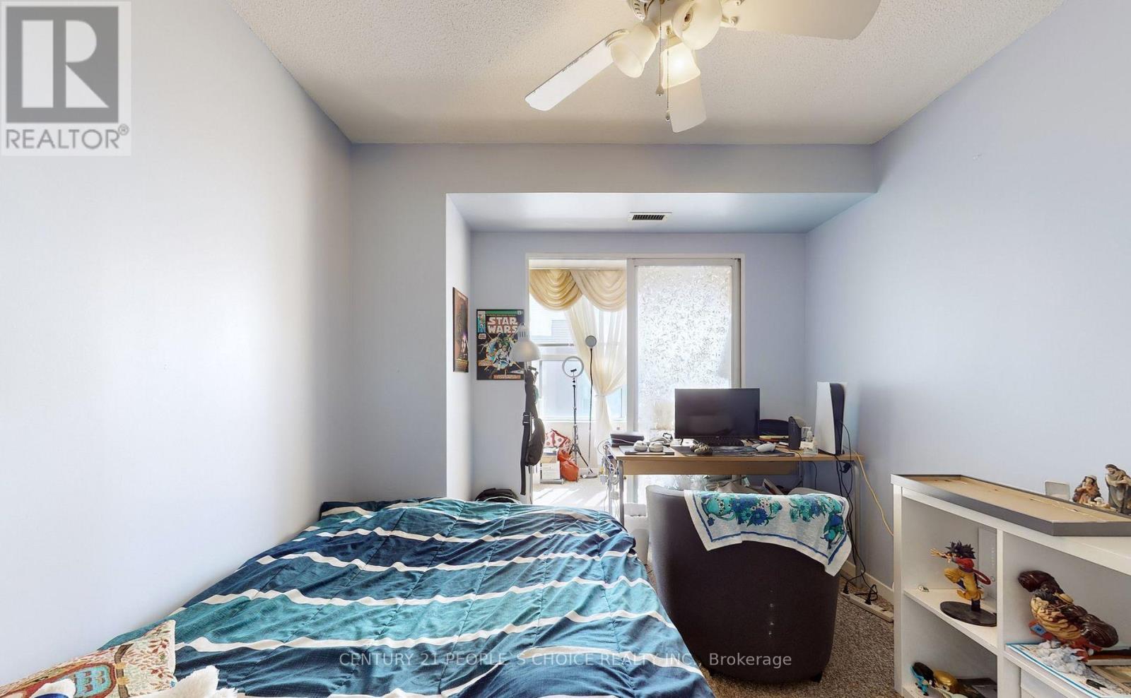 #909 250 DAVIS DRIVE - 25