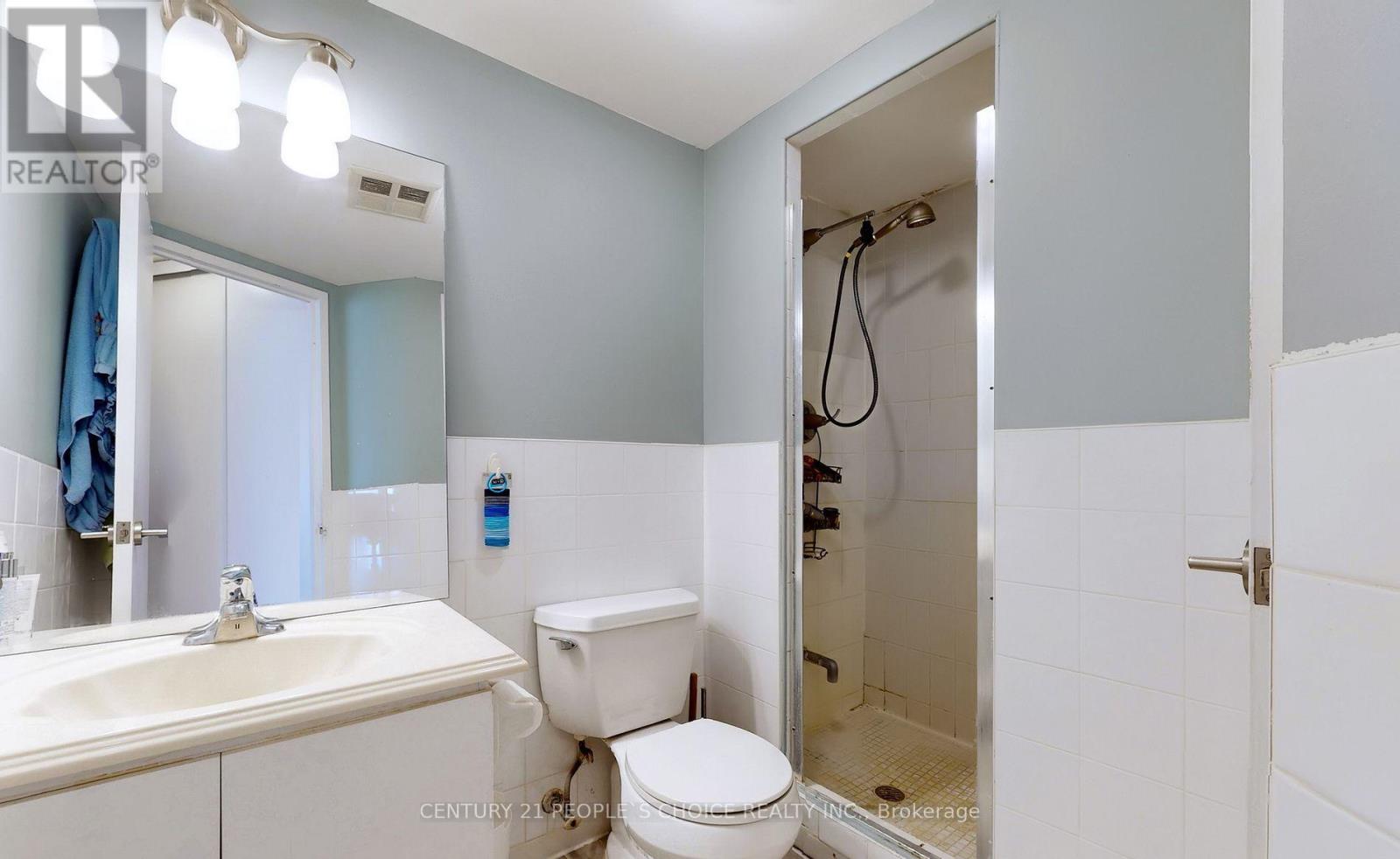 #909 250 DAVIS DRIVE - 33