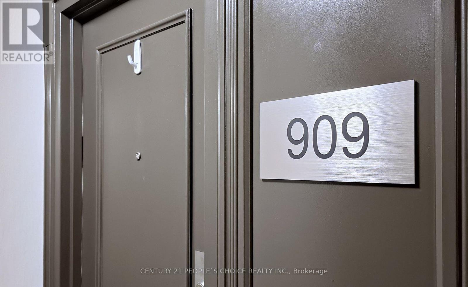 #909 250 DAVIS DRIVE - Image 7
