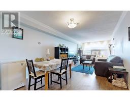 909 - 250 Davis Drive, Newmarket, ON L3Y7T7 Photo 14