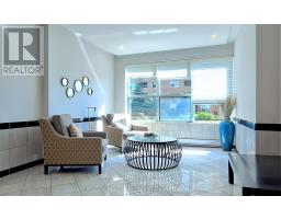 909 - 250 Davis Drive, Newmarket, ON L3Y7T7 Photo 36