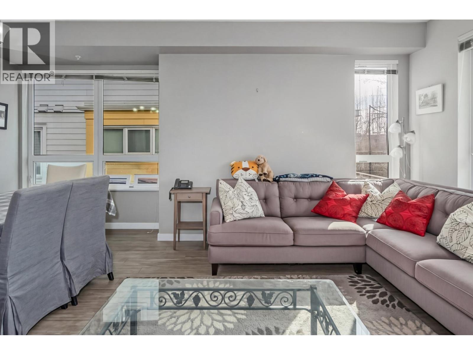 4 Bed, 4 Bath House for Sale in Vancouver – 3107 E KENT AVENUE NORTH AVENUE, Vancouver – MLS# R3133103 - Image 6