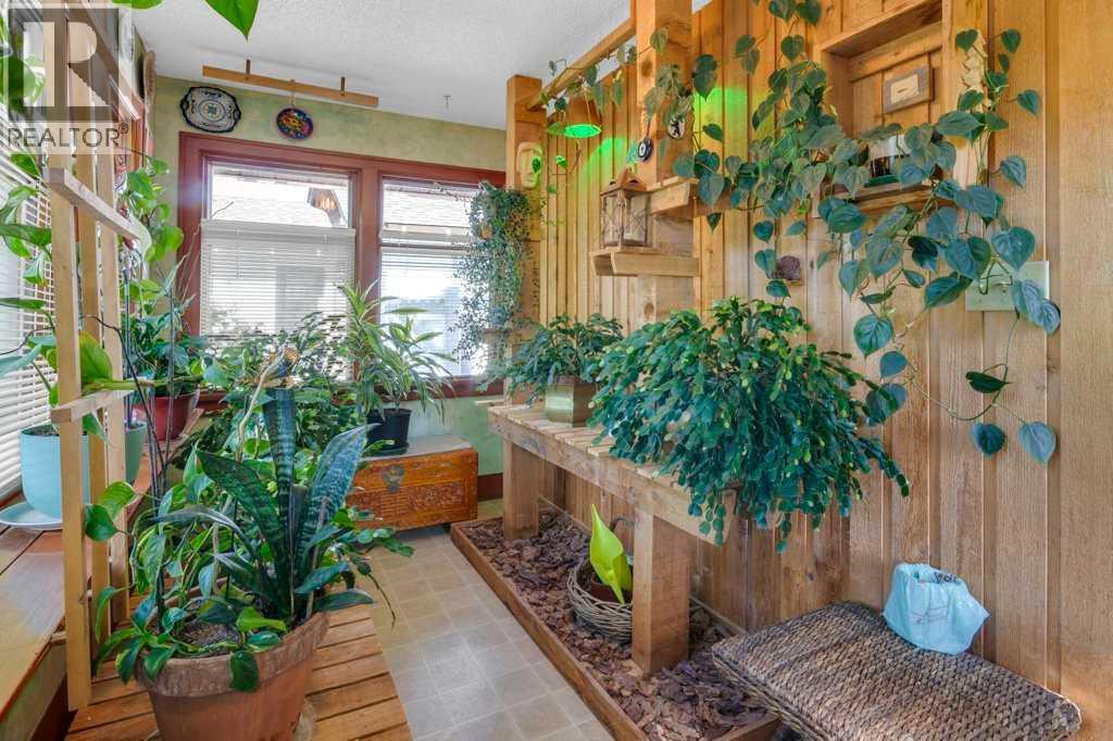 326 8 Avenue NE - photo 3