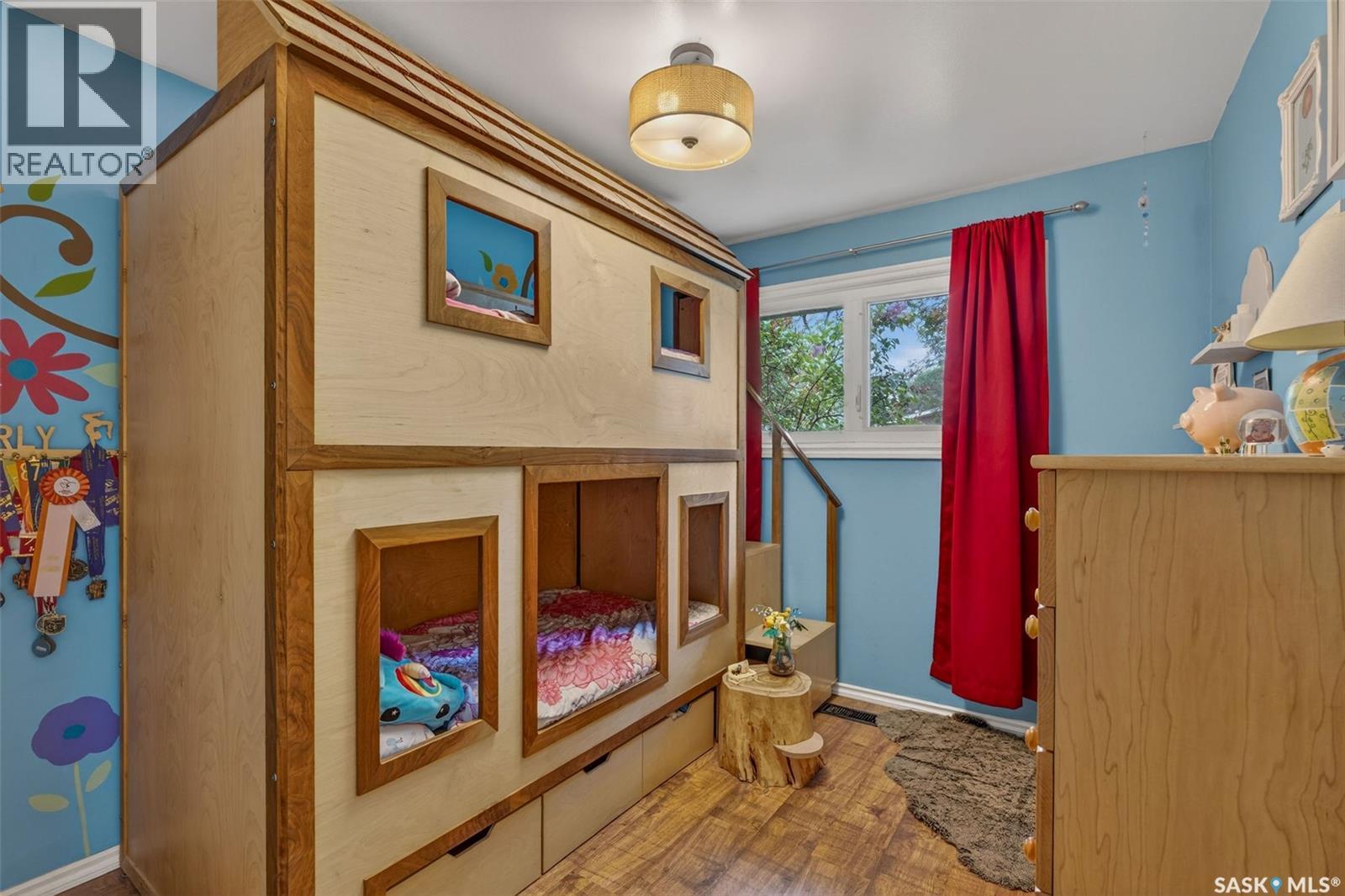 2326 McDonald AVENUE — photo 18