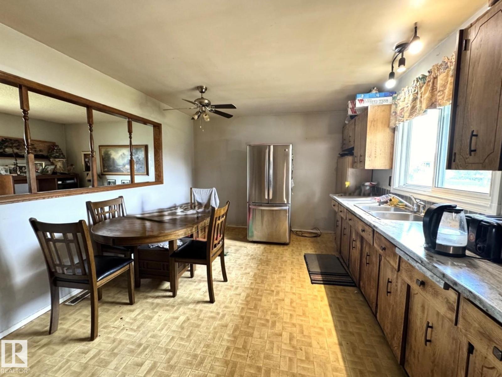 5419 49 ST - photo 3